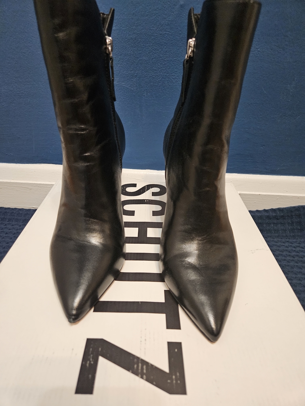 SCHUTZ Black Pointed Leather Ankle Boots with Side Zipper